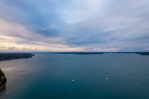 Barca Vela Nisqually Raggiungere Sul Puget Sound Tramonto Nel Dicembre — Foto Stock