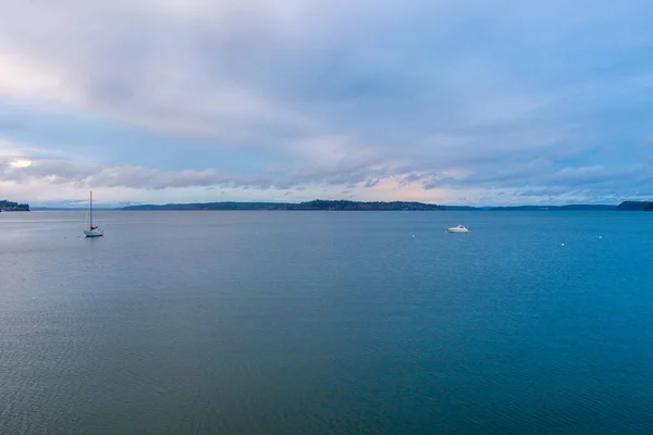 Zeilboot Bij Nisqually Reach Puget Sound Bij Zonsondergang December 2021 — Stockfoto