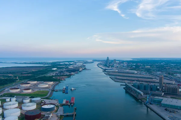 Luftaufnahme Des Hafens Von Mobile Alabama Und Umgebung Bei Sonnenuntergang — Stockfoto