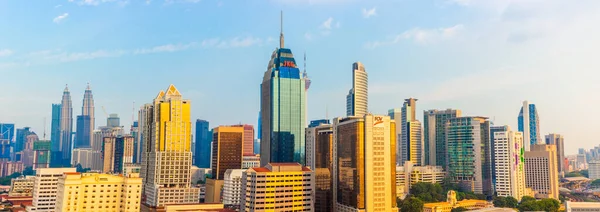 クアラルンプール マレーシア 2019年3月15日 マレーシアのクアラルンプールにある近代的な高層ビルのパノラマビュー — ストック写真
