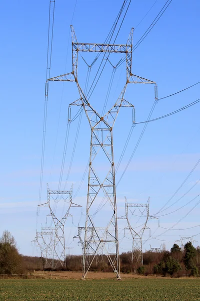 Pilones eléctricos —  Fotos de Stock