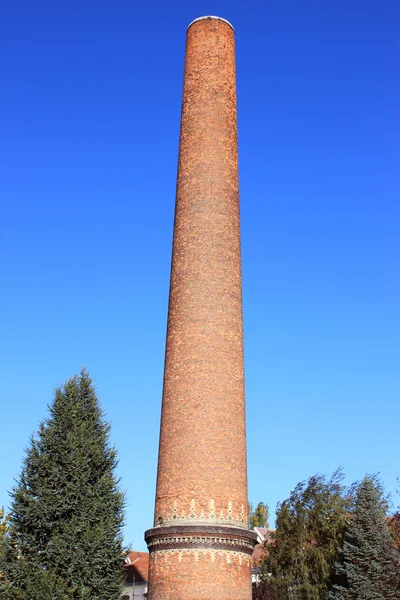 Fabrikschornstein — Stockfoto