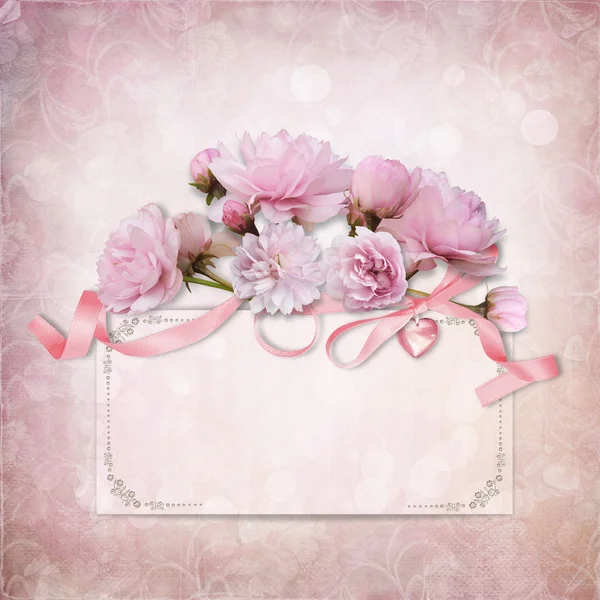 Fondo de elegancia vintage con tarjeta y rosa —  Fotos de Stock