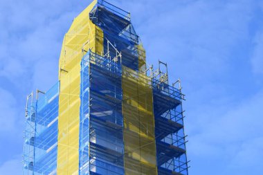 Bir iskelede iki tonluk sonbahar koruma brandaları