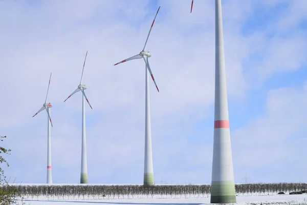 Moderní Mega Větrné Turbíny Větrné Farmě — Stock fotografie