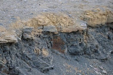 Red sand quarry with a high Proportion of Blue