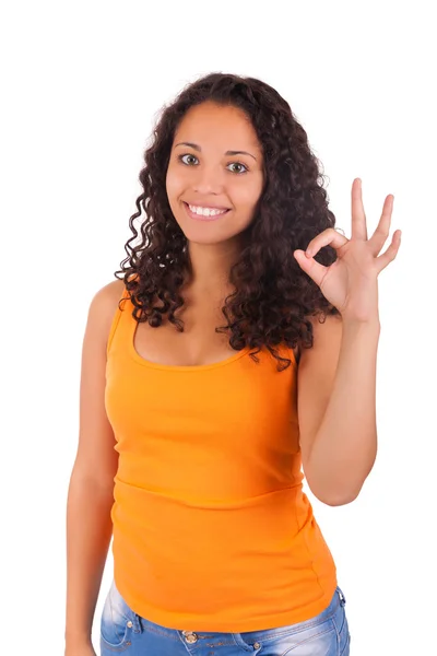 Joven mujer afroamericana con el pelo largo —  Fotos de Stock