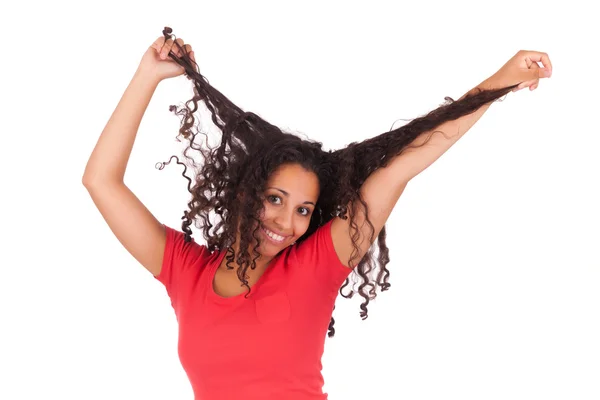 Fiatal afrikai-amerikai nő, hosszú haj — Stock Fotó