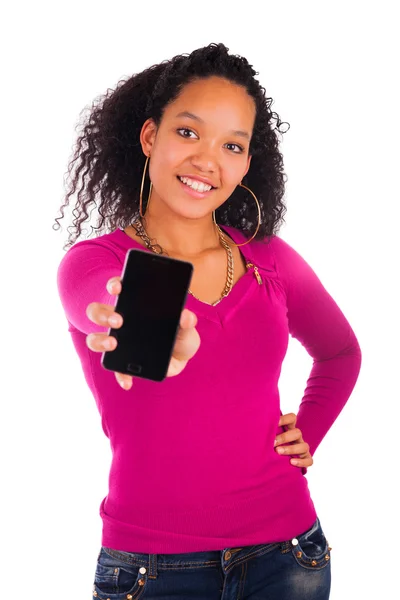 Porträtt av ung flicka afrikanska prata telefon — Stockfoto
