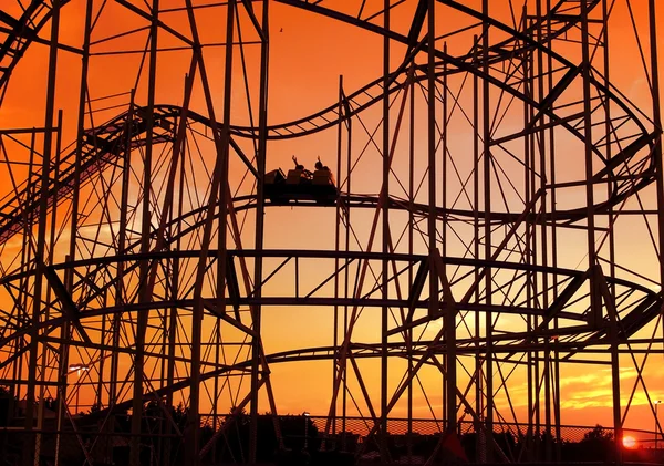 Roller Coaster Mains en l'air Silhouette — Photo