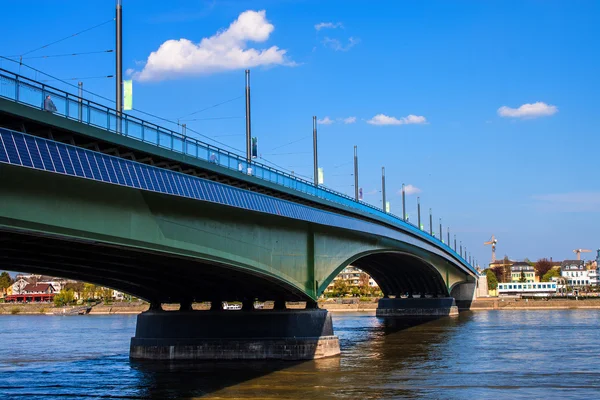 Kennedybrucke (kennedy brug) in bonn — Stockfoto