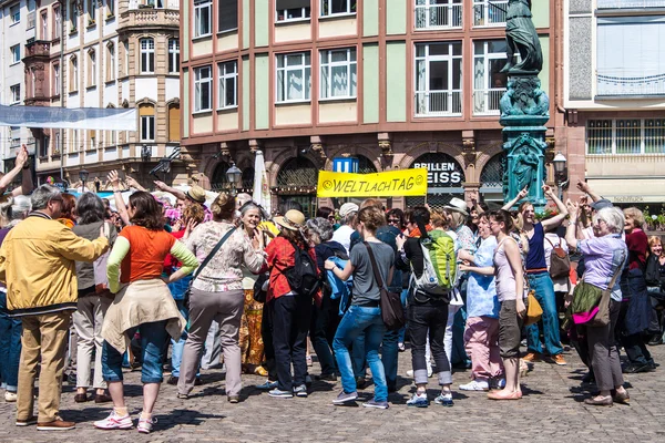 People celebrate World Laughter Day — Stock Photo, Image