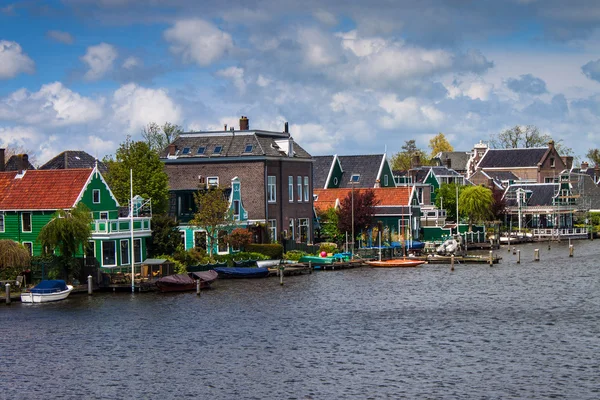 Old traditional houses at Zaanse Schans — Stock Photo, Image