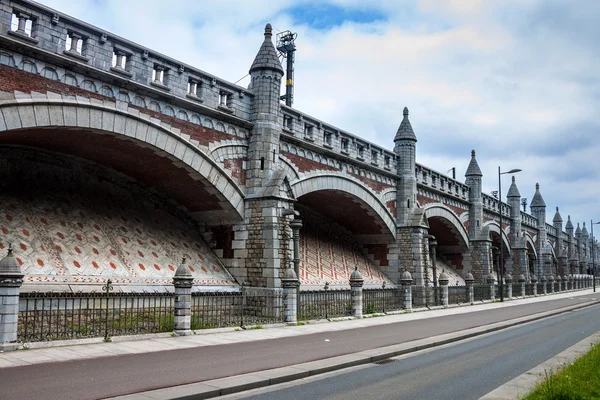 Ramparts along the train line — Stock Photo, Image