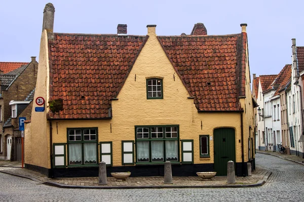 Antigua casa en Brujas — Foto de Stock