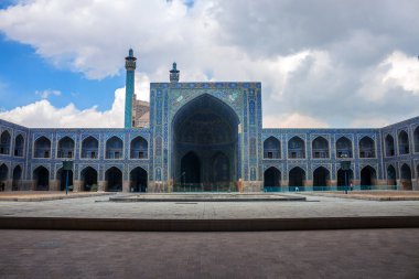 isfahan imam Camii avlusu