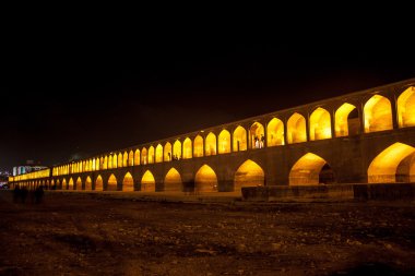 gece görüş İsfahan si-o-se Köprüsü