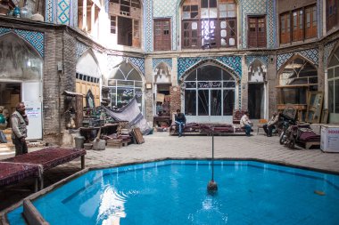 kimliği belirsiz kişi çarşı