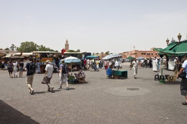 Marakeş'te jema el fna Meydanı