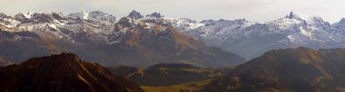 pilatus Dağı zirvesine panoramik görünüm