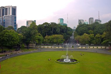 yeniden birleşme Sarayı önünde park