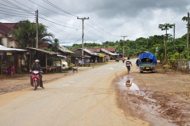 bir köyde yolun görünümü