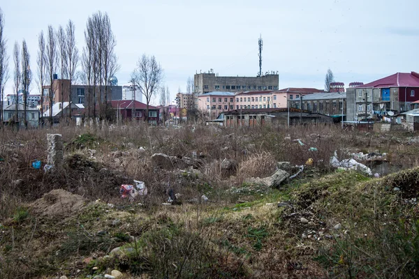 Zona desordenada en Batumi suburbio — Foto de Stock
