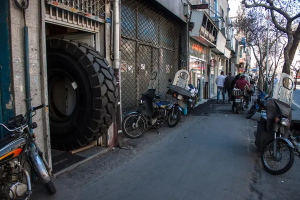 Vista de uma rua em Teerão — Fotografia de Stock