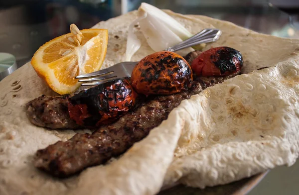 Kabab with flat bread — Stock Photo, Image