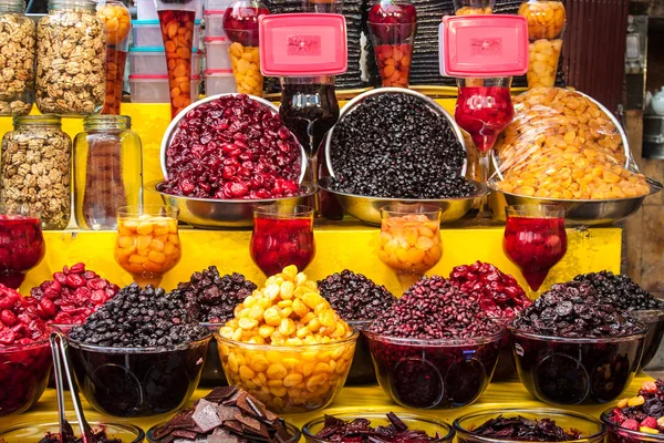 Сушеные фрукты на продажу — стоковое фото