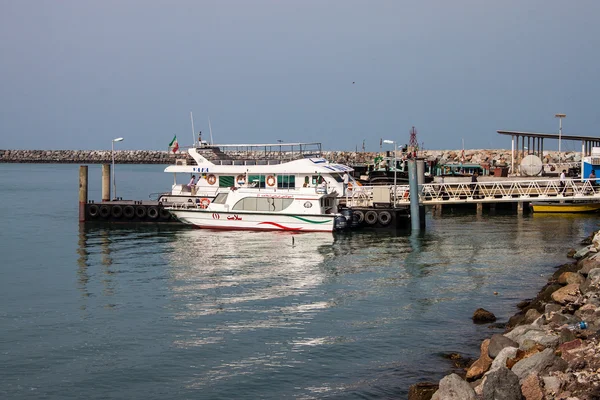 Pier at Hormoz island — Stock Photo, Image