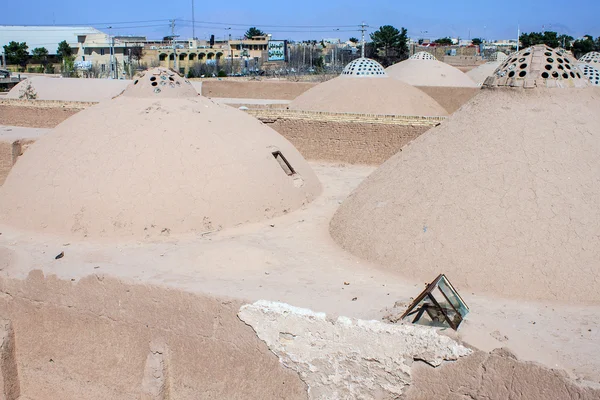 Dach jednego z budynków tradycyjne firmy adobe w yazd — Zdjęcie stockowe