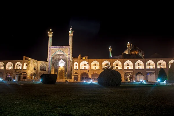 Noční pohled na Imamovo náměstí a imám mešity v Isfahánu — Stock fotografie