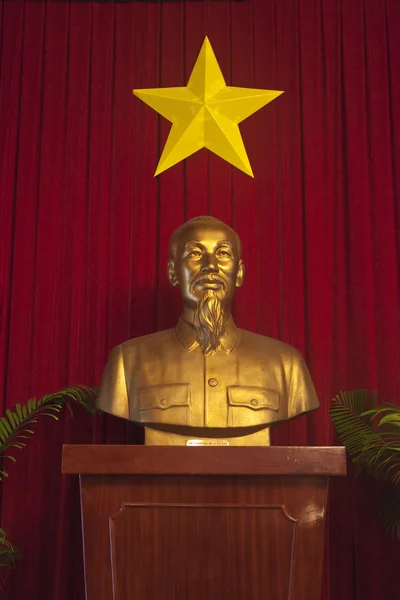 Busto de Ho Chi Minh no Palácio da Reunificação em Saigão — Fotografia de Stock