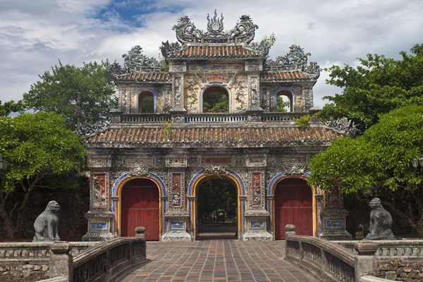 Gate to a Citadel in Hue — Stock Photo, Image