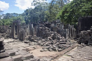 Antik angkor Tapınağı bayon kalıntıları