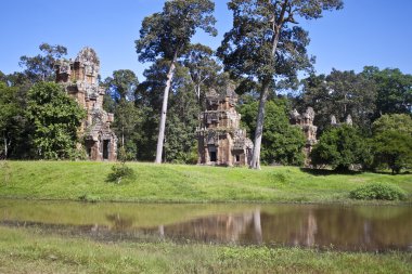 Antik angkor tapınakları kalıntıları