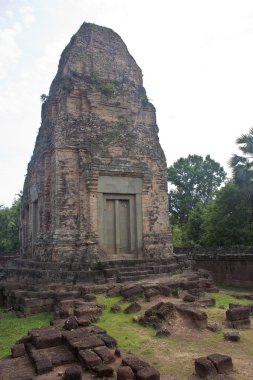 Antik angkor Tapınağı bakong kalıntıları
