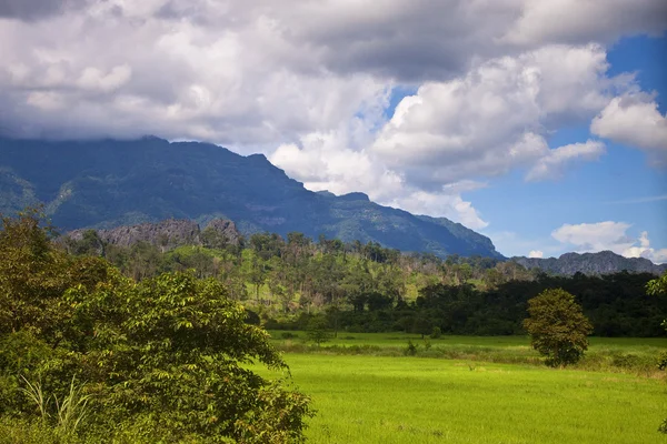 Countryside in central Laos — Stock Photo, Image