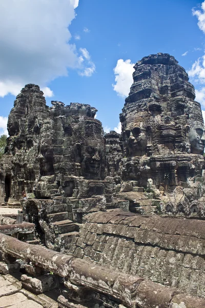 Ερείπια της αρχαίας angkor ναό bayon — Φωτογραφία Αρχείου