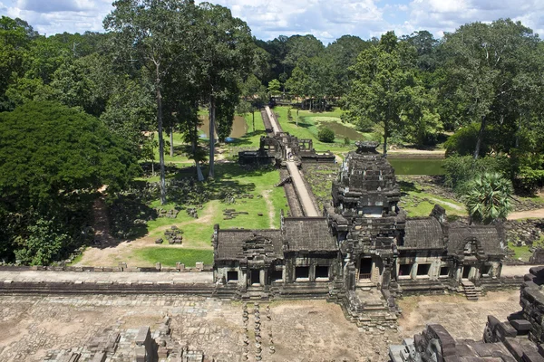 Ερείπια της αρχαίας baphuon ναός angkor — Φωτογραφία Αρχείου