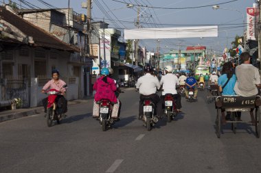 chau doktor trafikte yol