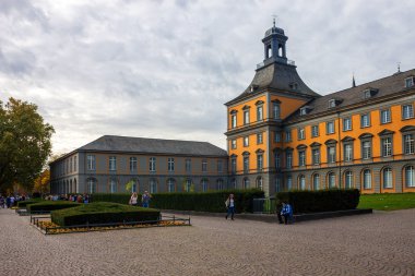 Bonn Üniversitesi'nin ana bina