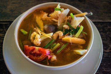 Tom yam çorbası