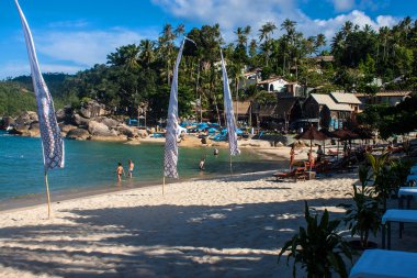 tanga nai pan noi beach