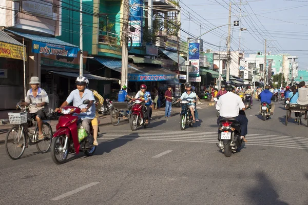 Traffico stradale a Chau Doc, Vietnam — Foto Stock