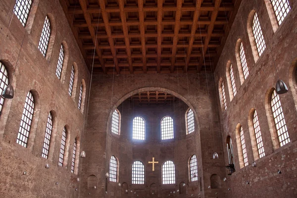 Intérieur de la basilique de Constantin — Photo