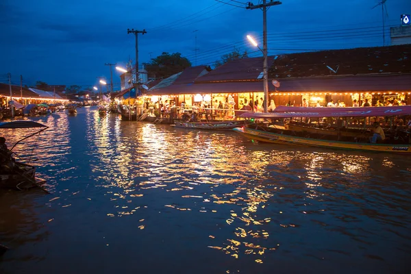 Ampahwa floating market — Stock Photo, Image