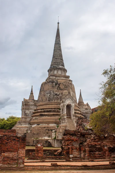 Stupa w świątyni wat phra sri sanphet — Zdjęcie stockowe