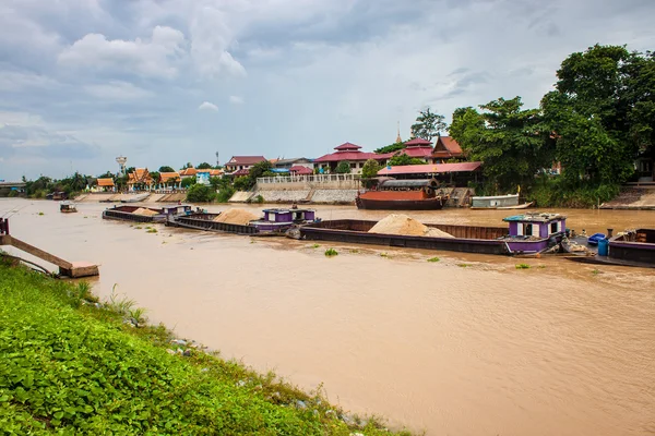 Barcos de carga en Ayutthaya —  Fotos de Stock